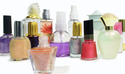 铭妆雅颜化妆品 产品图片与文化用品店铺装修的完美融合